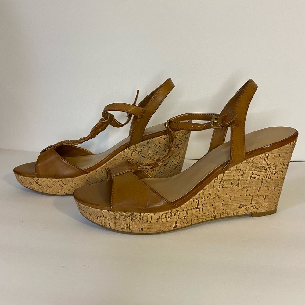 Liz Claiborne Brown Keira T-Strap Wedge Sandals Size 10M